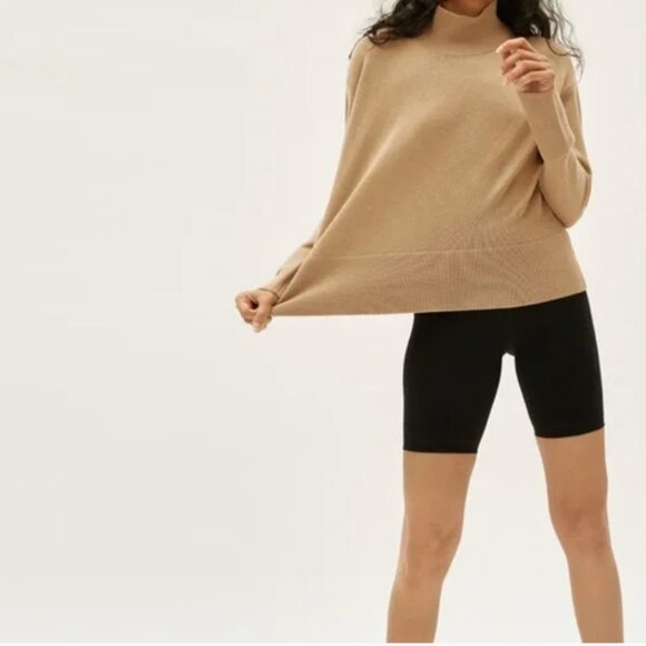 Everlane Cashmere Square Turtleneck Light Camel - Picture 4 of 6